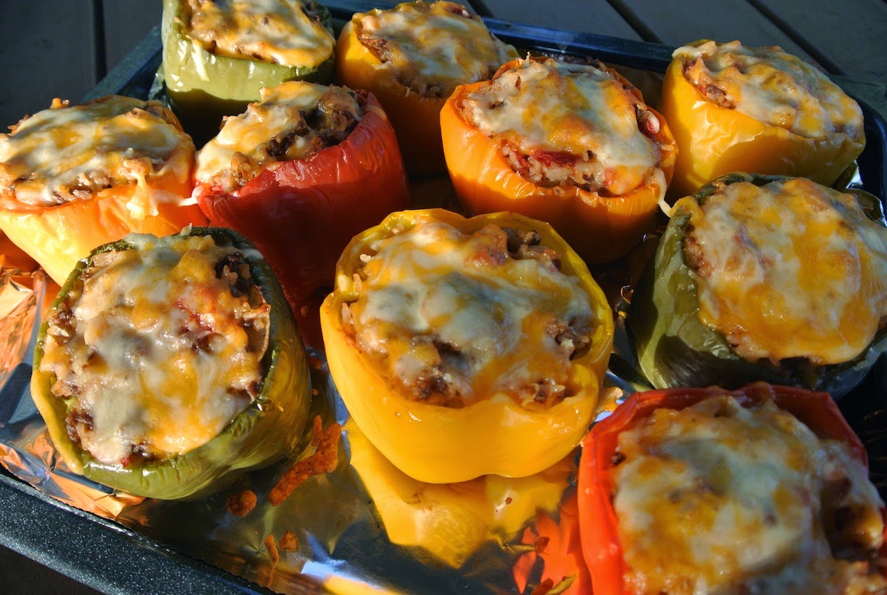 You are currently viewing RECIPE | Beef, Rice & Veggie stuffed Bell Peppers